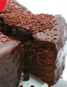 Bolo de Chocolate com Granulado